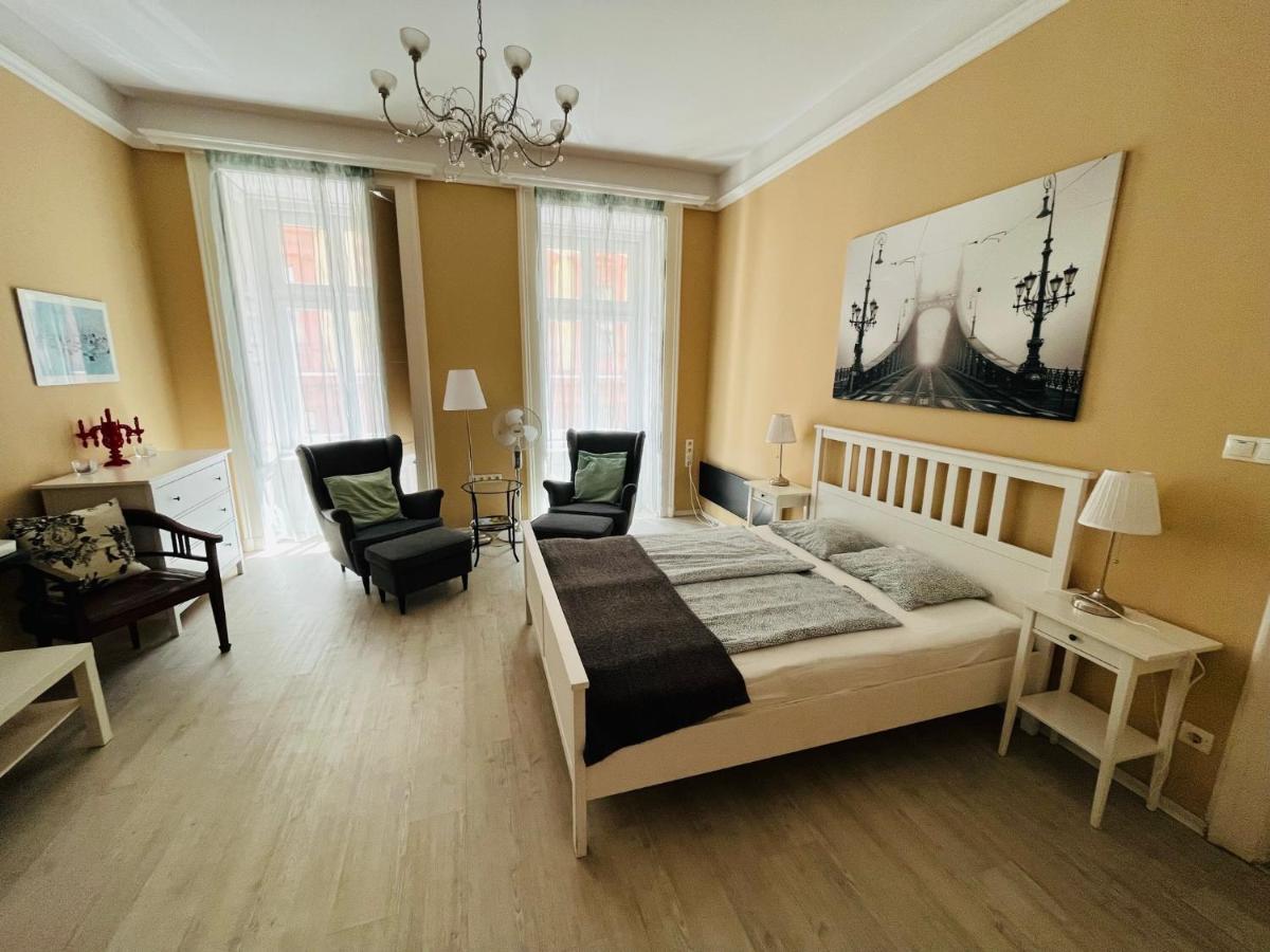 Academy Home - Elegant Place Next To The Parliament Budapest Kültér fotó